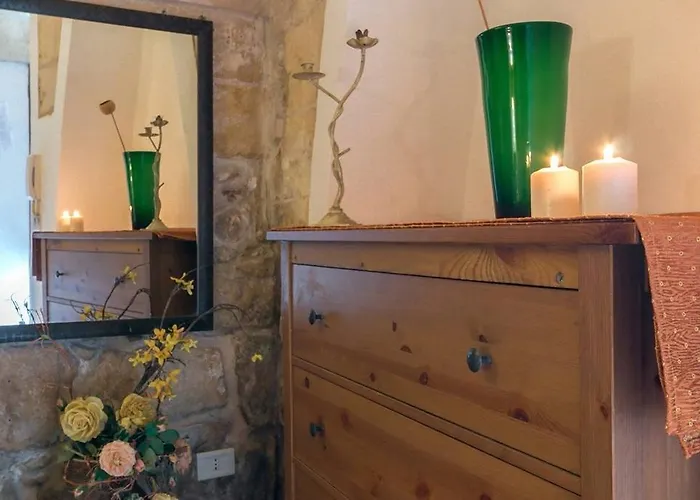 לינה וארוחת בוקר Demetra לצ'ה