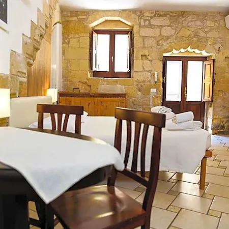 Demetra 4* Λέτσε