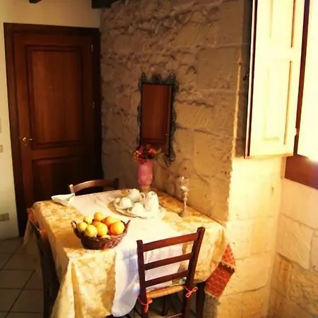 Demetra Bed & Breakfast 4*